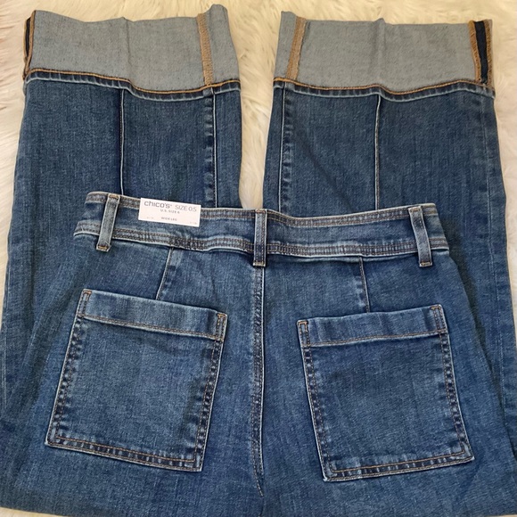 Chico’s Denim Pintuck Crop with High Cuff Jeans - NWT - Size 6 - Picture 11 of 13